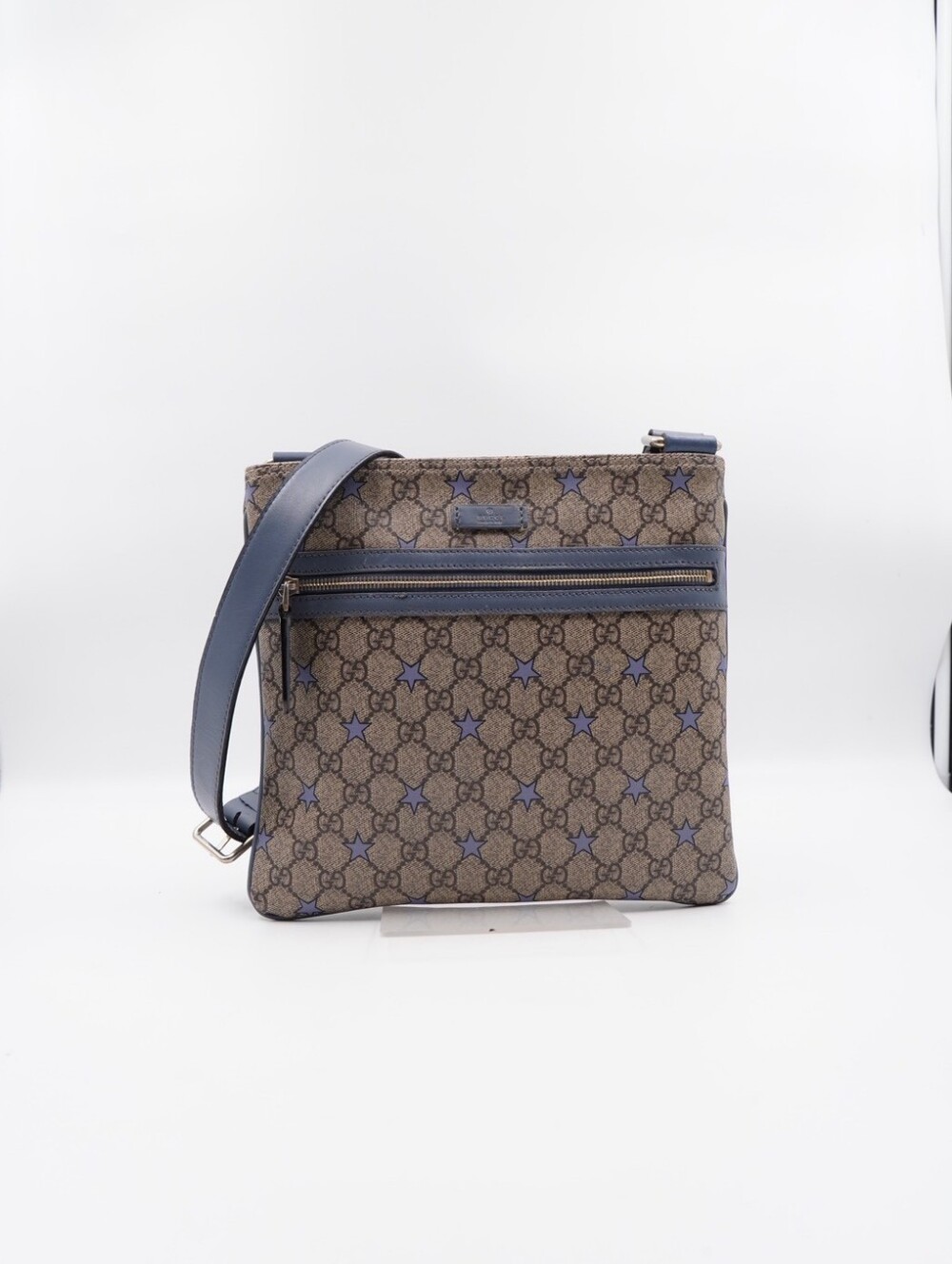 CM65 💗 Gucci GG Monogram Supreme Flat Messenger bag